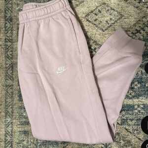 NWT WOMENS NIKE SWEATPANTS